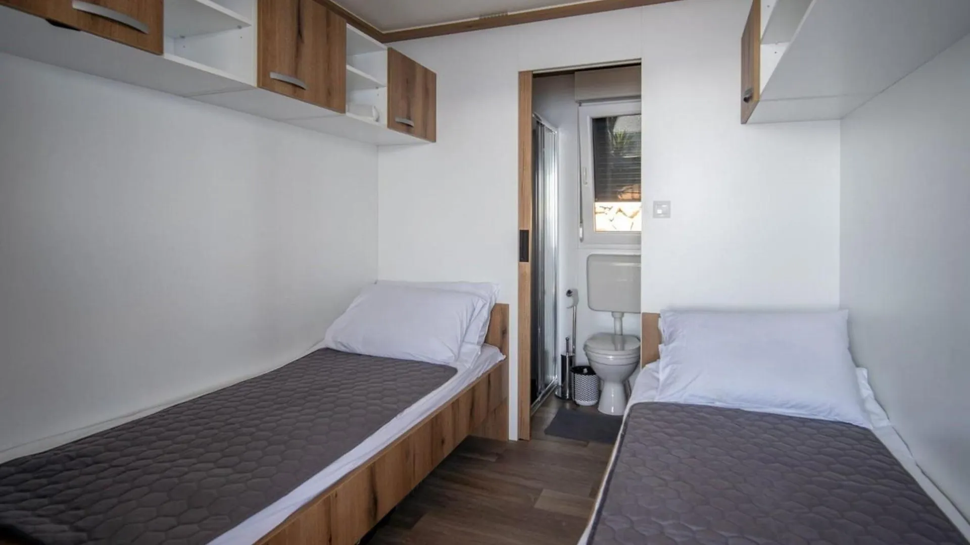 2 Bedroom Holiday Home With Terrace Klenovica 0*,