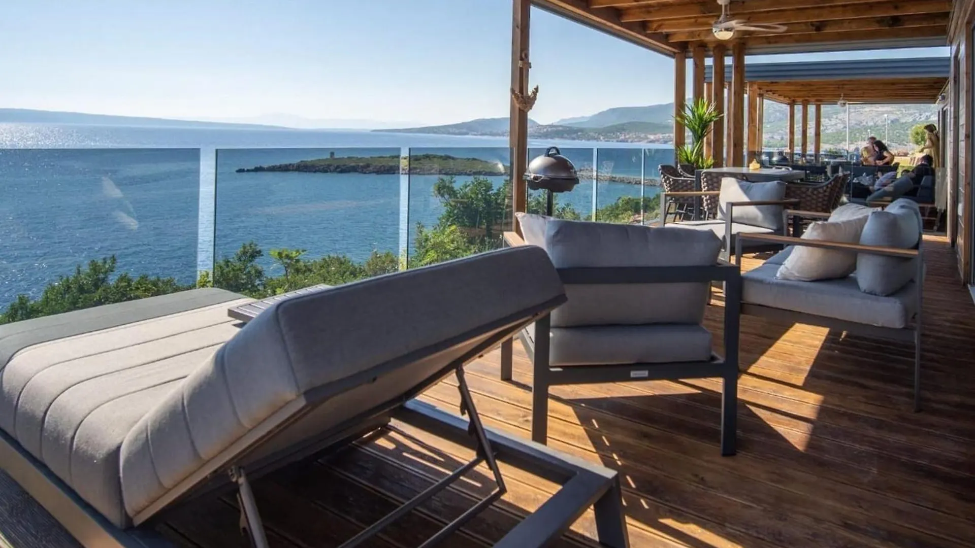 2 Bedroom Holiday Home With Terrace Klenovica